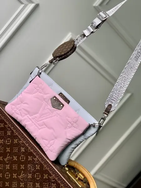 Replica Louis Vuitton 2022 new sling bag