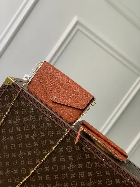 Replica Louis Vuitton 2022 new fashion Small Bags