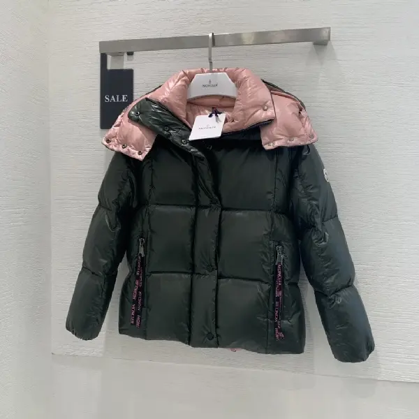 Replica Moncler 2022 new women's down jacket