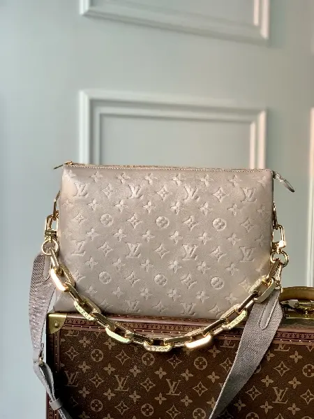 Replica Louis Vuitton 2022 new sling bag