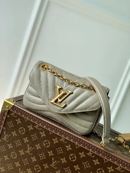 Replica Louis Vuitton 2022 New Wave Small Bags M20838