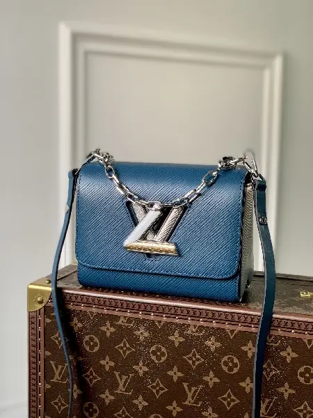 Replica Louis Vuitton 2022 new sling bag