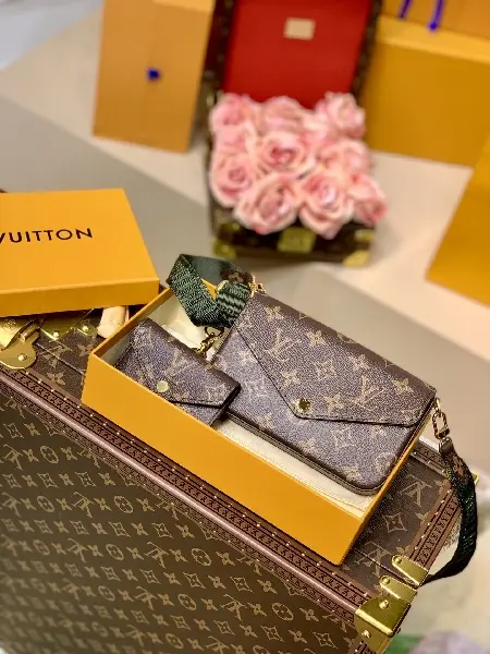 Replica Louis Vuitton 2022 new fashion Small Bags M80091