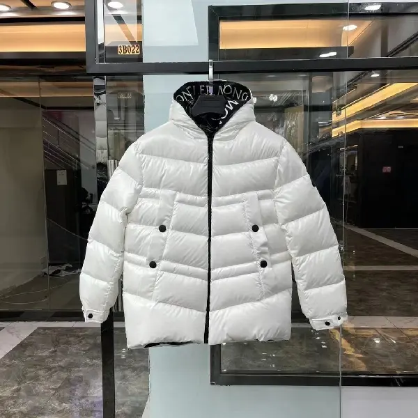 Replica Moncler 2022 new women's down jacket